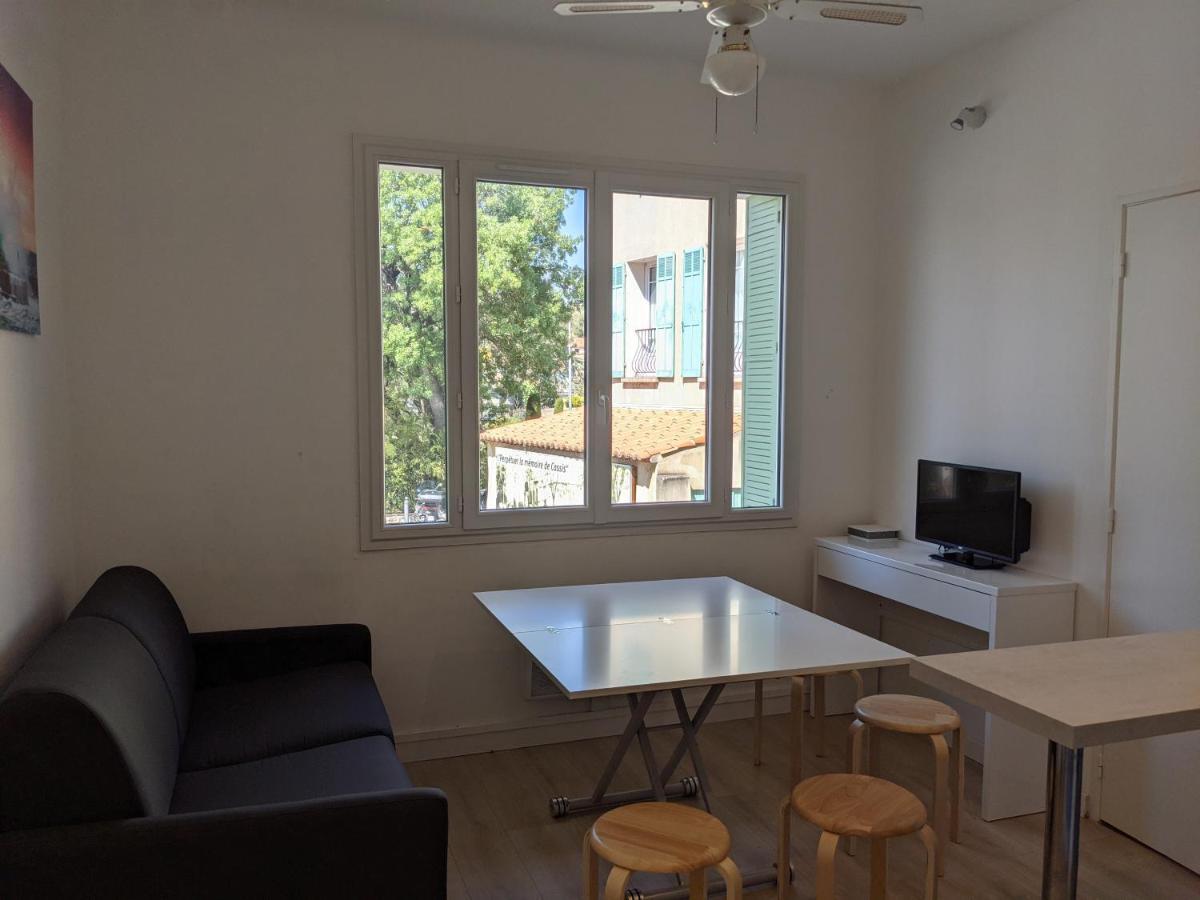 Appartement Au Coeur De Cassis Vue Sur Le Parc Luaran gambar